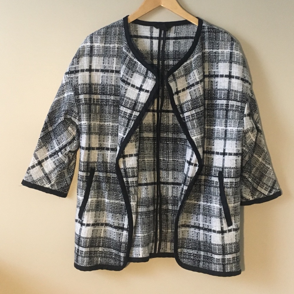 Black and white plaid wool light jacket